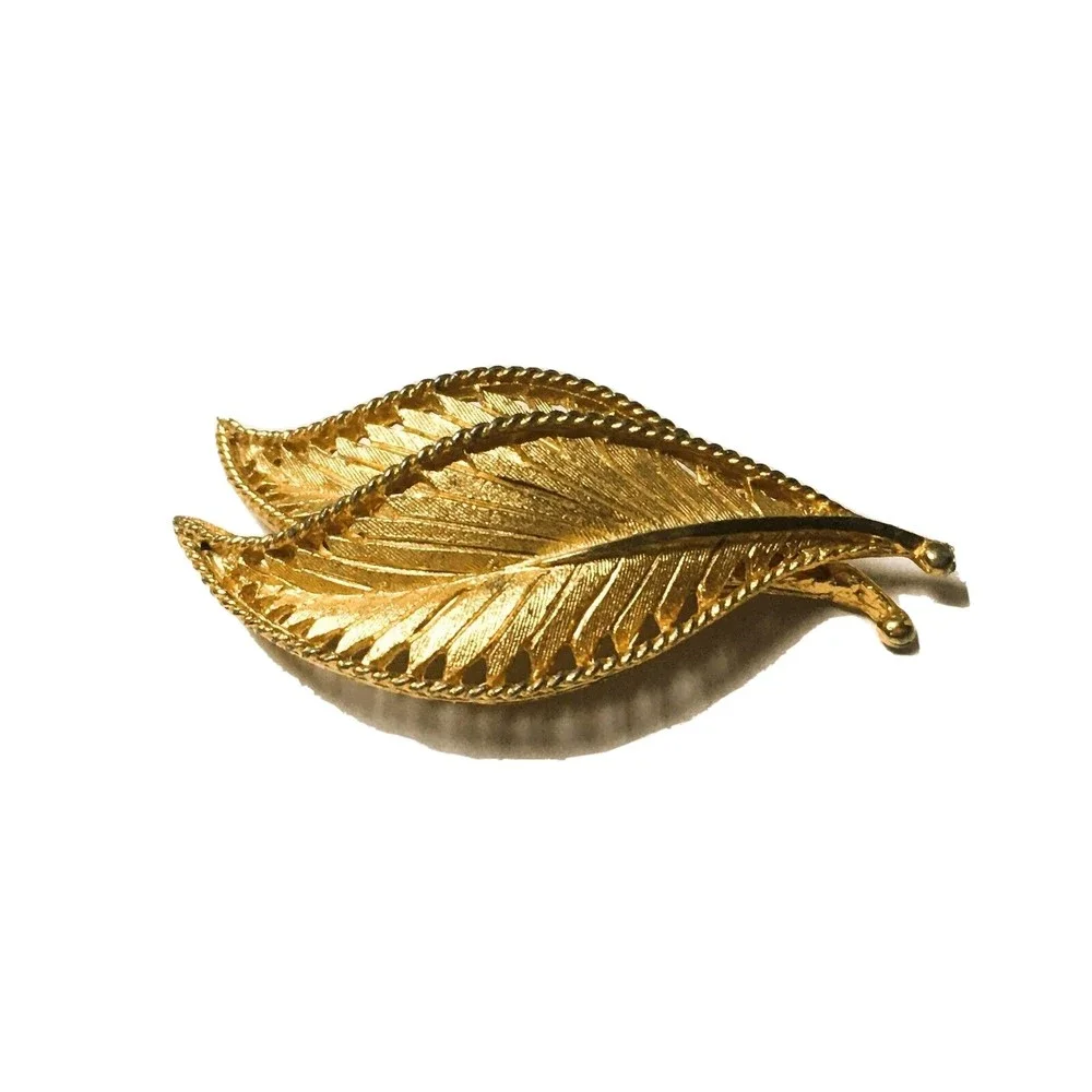 Vintage Leaf Brooch Signed Brushed Gold Tone Minimalist Classic Work Office